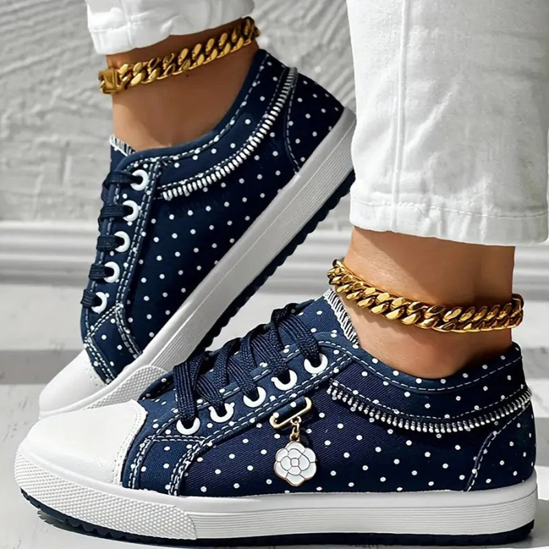 Sneaker in Jeans-Optik mit Pünktchen und Blumendetail – Damen