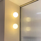 Runde Glas-Wandleuchte mit LED – in 4 Größen