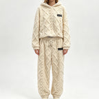 Plüsch-Set mit Zopfmuster – Kapuzenpullover und Hose, Damen